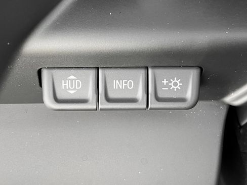 Used 2025 GMC Sierra 1500 AT4 w/ AT4 Premium Package image 9