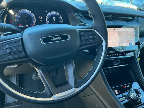 New 2026 Jeep Grand Cherokee Limited image 11