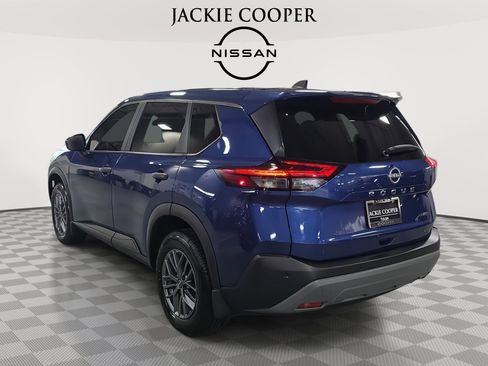 Used 2023 Nissan Rogue S image 7