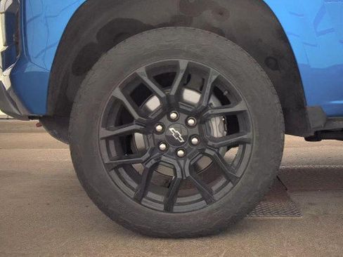 Used 2024 Chevrolet Colorado Z71 w/ LPO, Dark Essentials Package AWD/4WD image 13