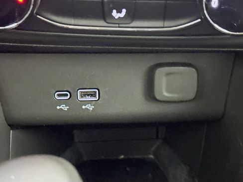 Used 2025 Buick Encore GX Preferred image 26