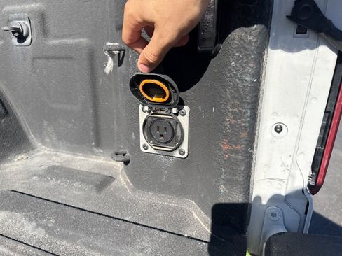 Used 2022 Chevrolet Silverado 1500 Custom image 30