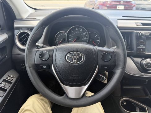 Used 2016 Toyota RAV4 LE AWD/4WD image 28