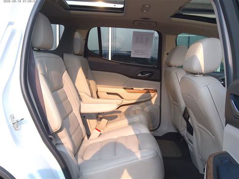 Used 2017 GMC Acadia Denali w/ Technology Package AWD/4WD image 7