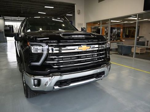 New 2026 Chevrolet Silverado 2500 LTZ image 3