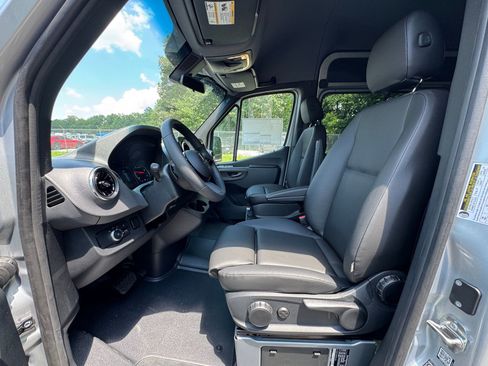 New 2025 Mercedes-Benz Sprinter 2500 image 5