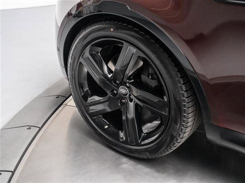 New 2026 Land Rover Discovery Limited Edition AWD/4WD image 12