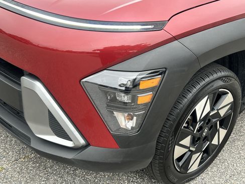 Certified 2025 Hyundai Kona SEL AWD/4WD image 9