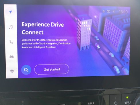 Used 2023 Toyota Highlander XLE image 25