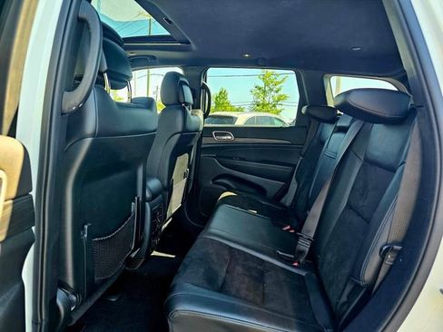 Used 2022 Jeep Grand Cherokee Laredo X AWD/4WD image 22