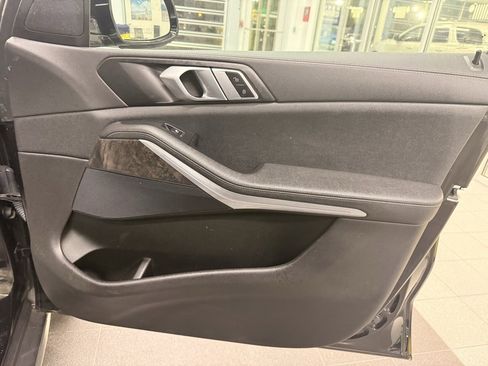 Used 2022 BMW X5 xDrive40i w/ Climate Comfort Package image 47