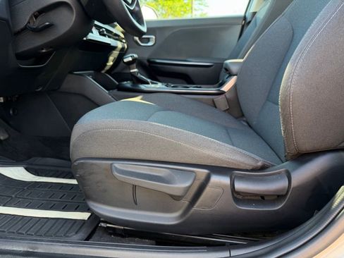 Certified 2025 Kia K4 FWD image 12