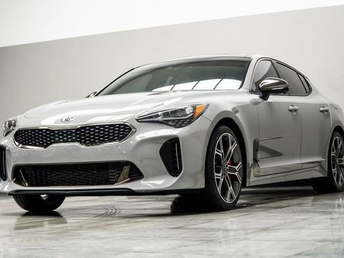 Used 2020 Kia Stinger GT1 image 9