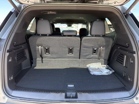 New 2027 GMC Acadia Elevation w/ Elevation Premium Package FWD image 24