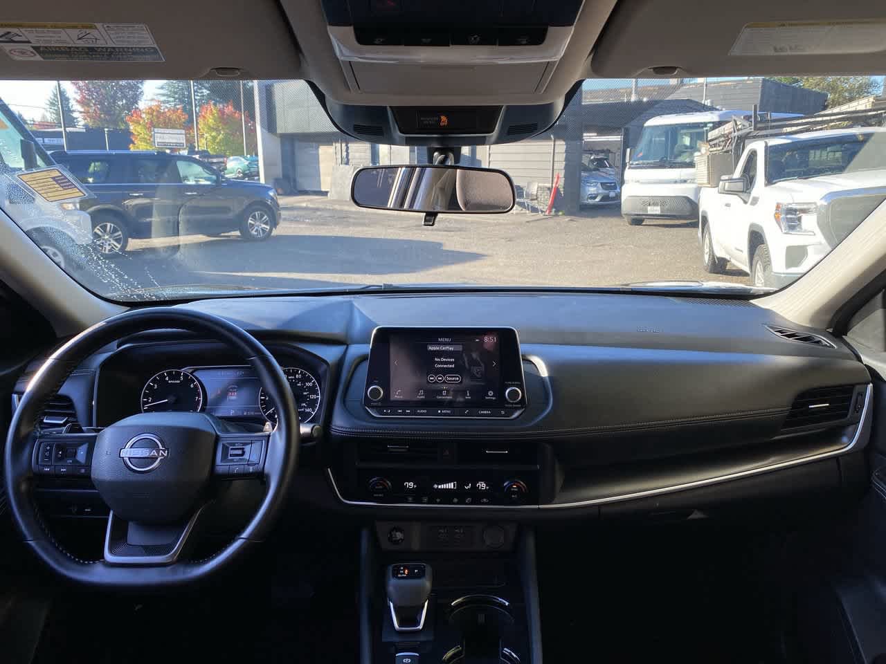 Used 2025 Nissan Rogue SV AWD/4WD image 11