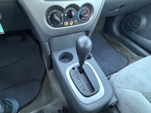 Used 2004 Saturn ION Level 3 image 18