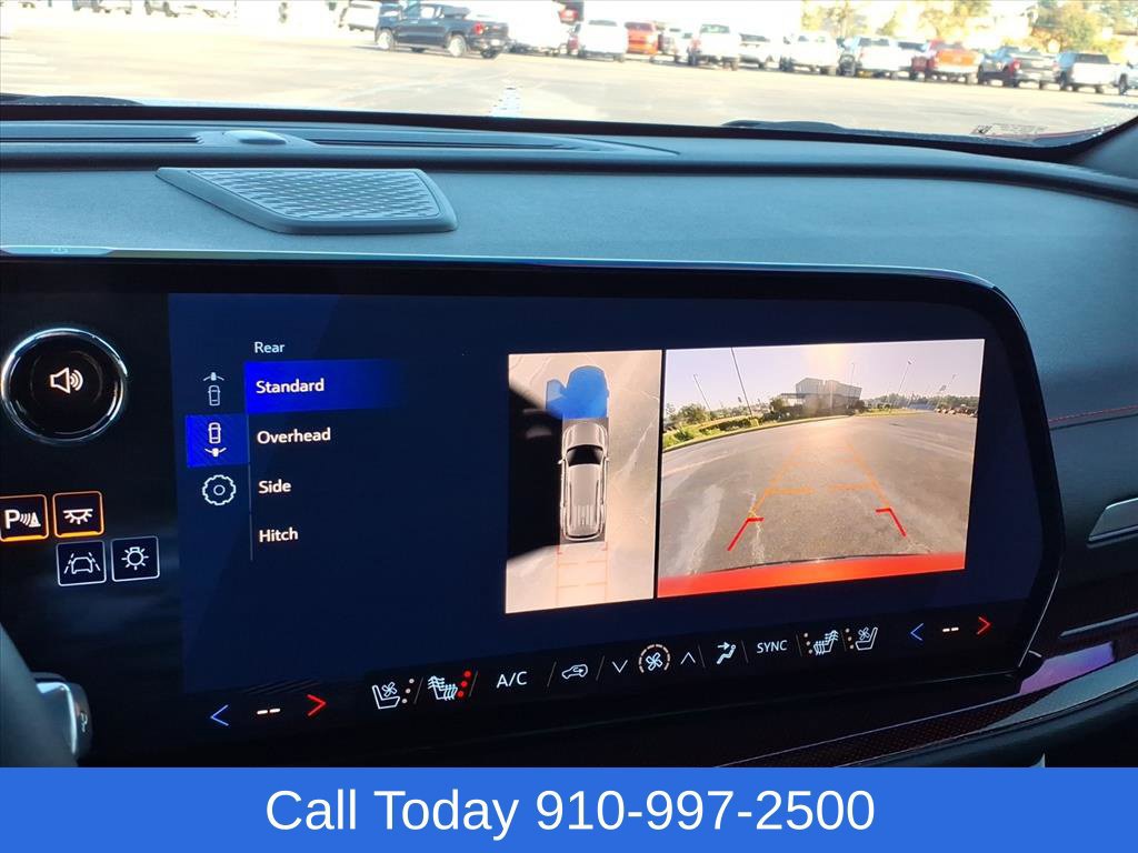 Used 2025 Chevrolet Traverse RS w/ LPO, Floor Liner Package FWD image 23