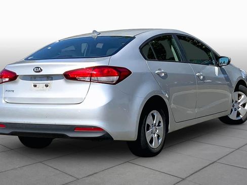 Used 2017 Kia Forte LX FWD image 13