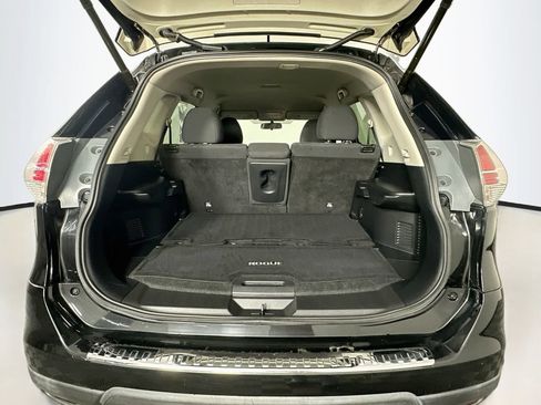 Used 2016 Nissan Rogue SV w/ SV Premium Package AWD/4WD image 27