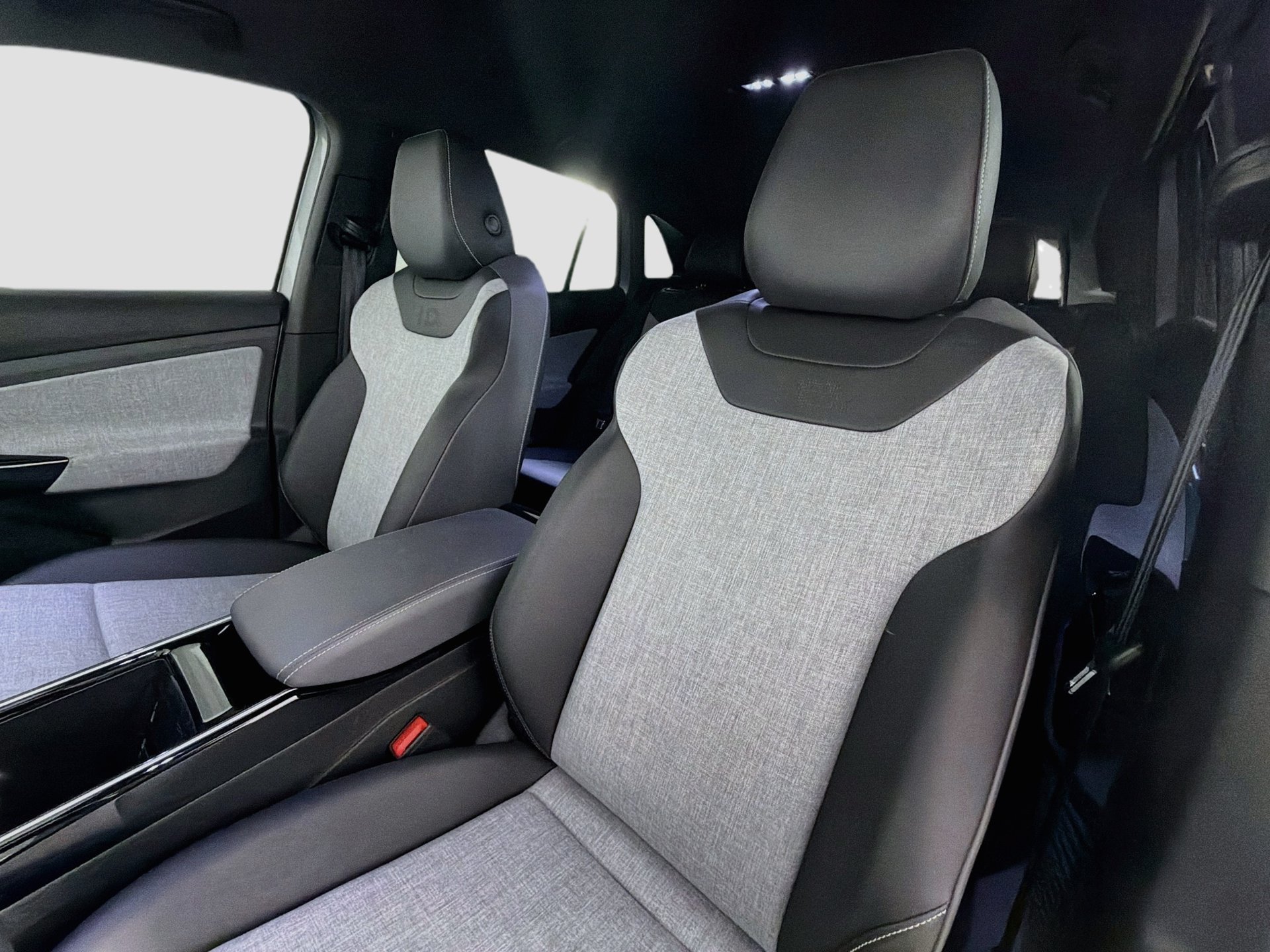 Certified 2023 Volkswagen ID.4 Pro RWD image 20