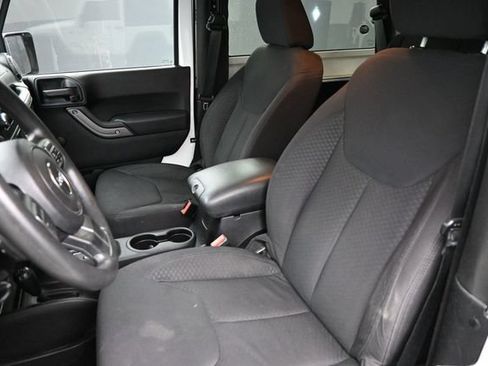 Used 2013 Jeep Wrangler Sport AWD/4WD image 9
