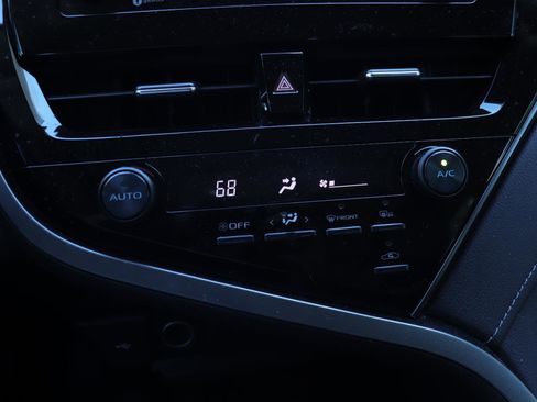 Used 2021 Toyota Camry SE image 29