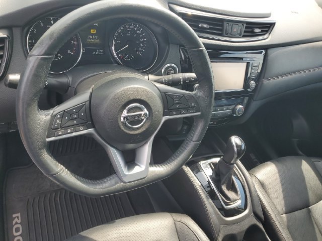 Used 2017 Nissan Rogue SL AWD/4WD image 18