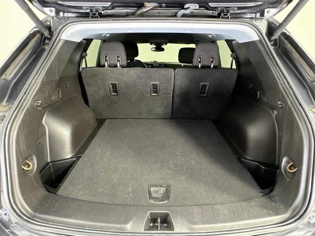 Used 2021 Chevrolet Blazer LT FWD image 32