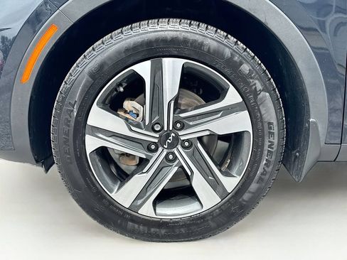 Certified 2023 Kia Sorento EX AWD/4WD image 34
