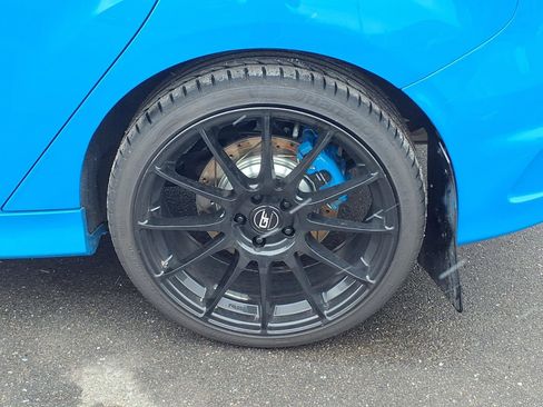 Used 2016 Ford Focus RS image 29