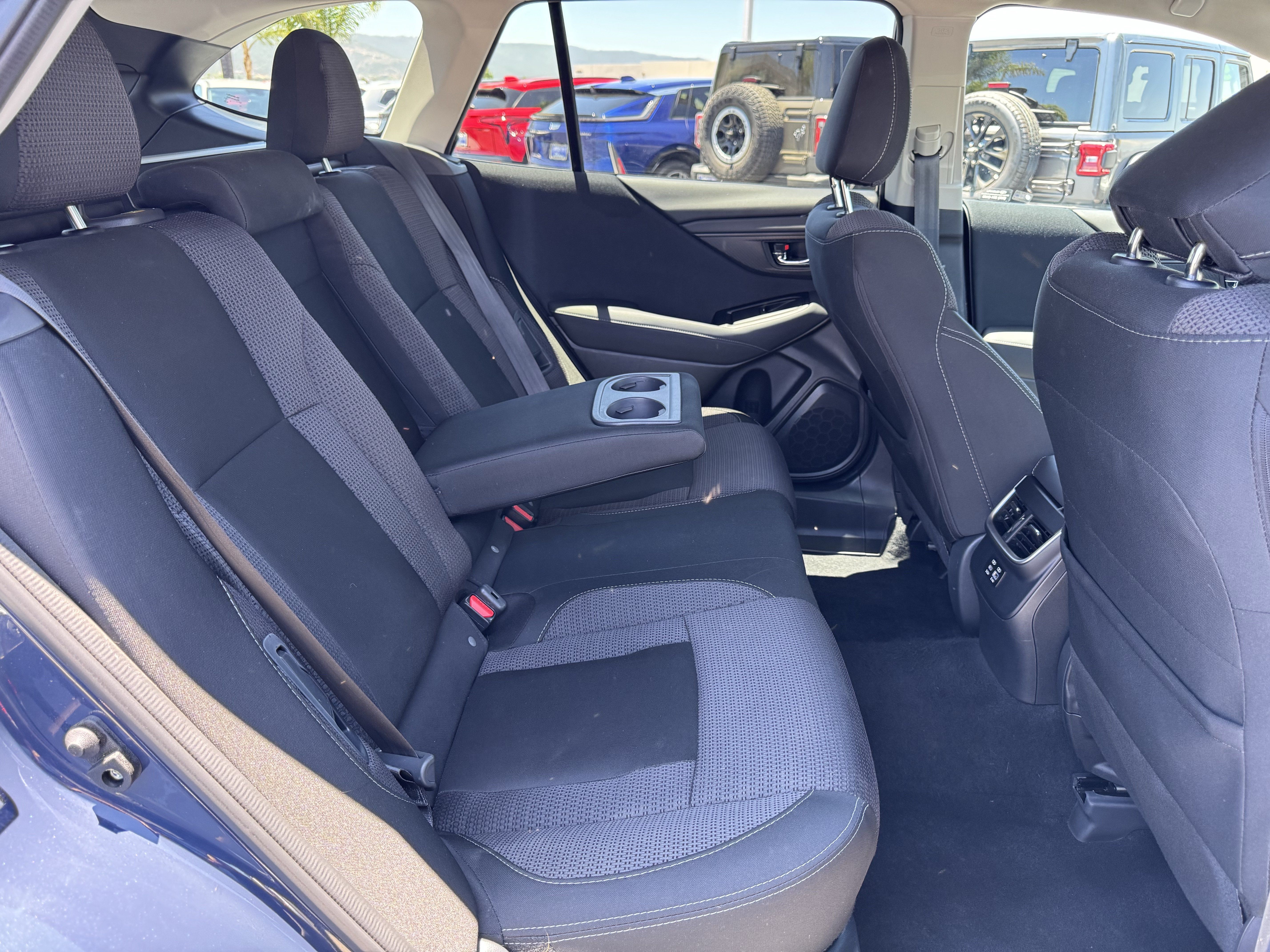 Used 2025 Subaru Outback Premium AWD/4WD image 32