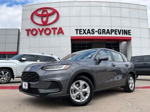 Used 2025 Honda HR-V LX image 2