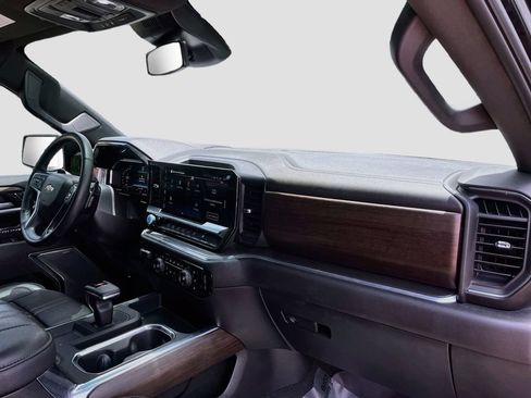 Used 2025 Chevrolet Silverado 1500 High Country w/ Midnight Edition RWD image 30