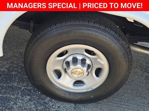 New 2025 Chevrolet Express 3500 w/ Power Convenience Package image 15