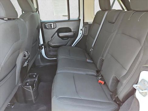 Used 2018 Jeep Wrangler Unlimited Sport S AWD/4WD image 18