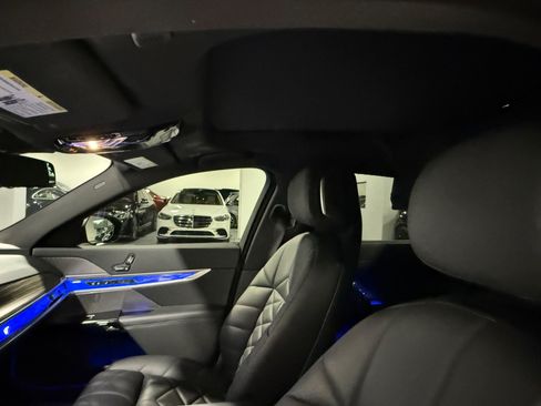 Used 2023 BMW 740i w/ Parking Assistance Package RWD image 24