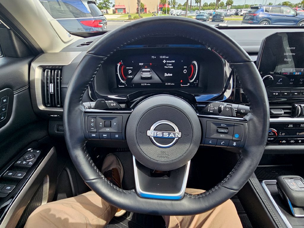 Certified 2023 Nissan Pathfinder Platinum w/ Cargo Package AWD/4WD image 25