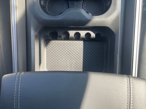 New 2026 RAM 1500 4x4 Crew Cab image 19