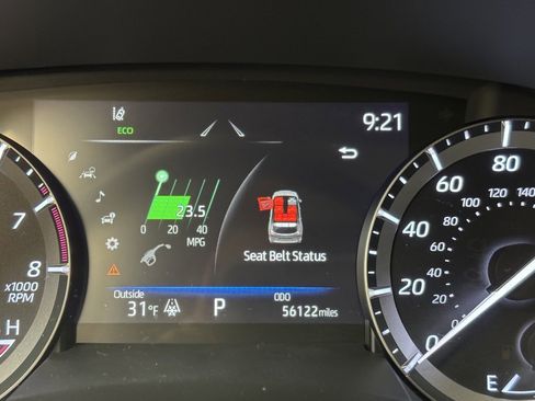 Used 2020 Toyota Highlander XLE image 32