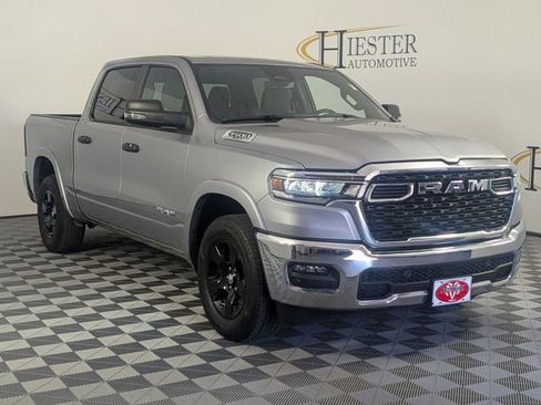Used 2025 RAM 1500 Big Horn AWD/4WD image 2