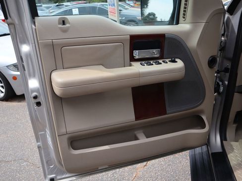 Used 2006 Ford F150 Lariat image 7