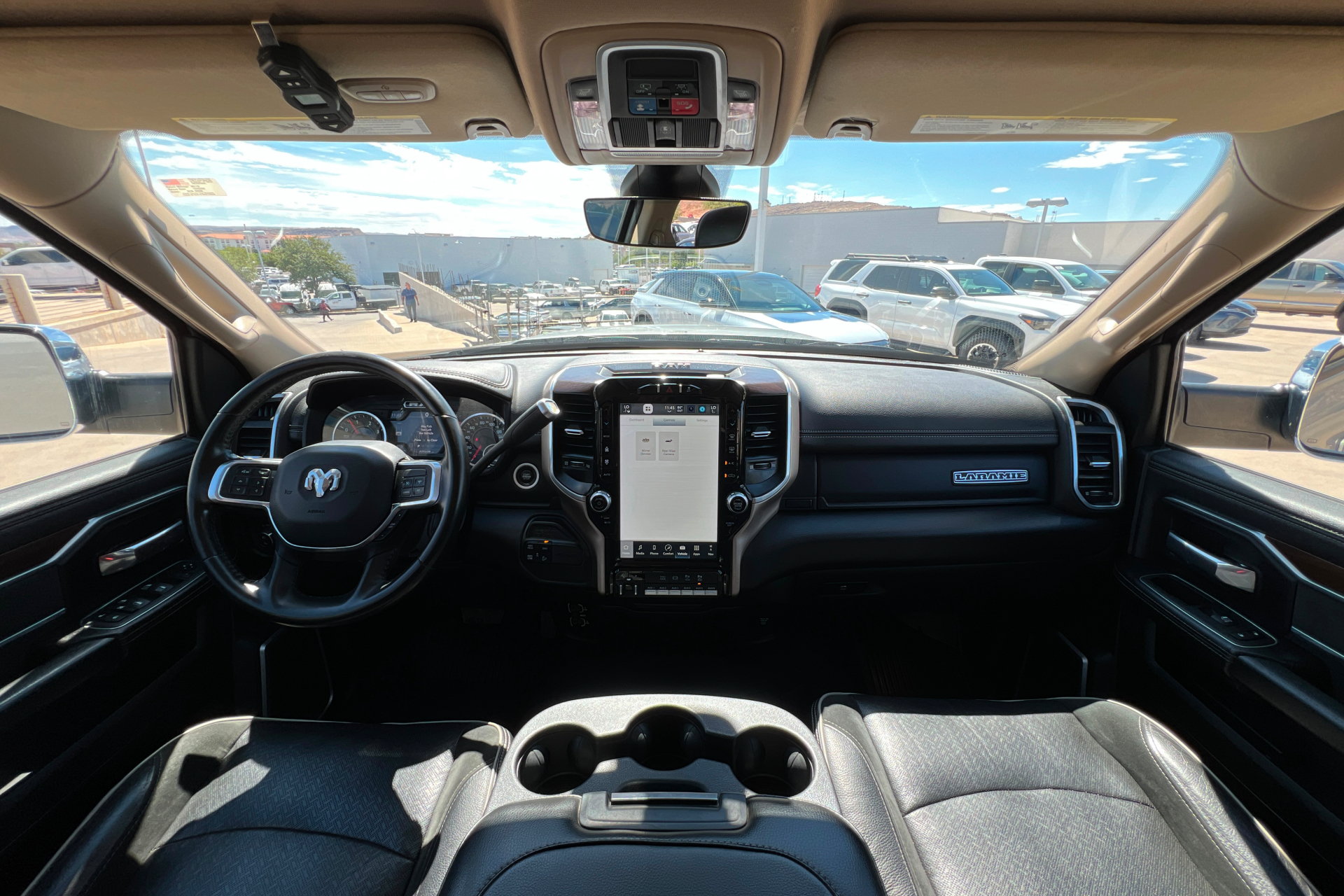 Used 2022 RAM 2500 Laramie w/ Snow Chief Group AWD/4WD image 9