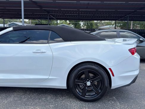 Used 2023 Chevrolet Camaro LT RWD image 9
