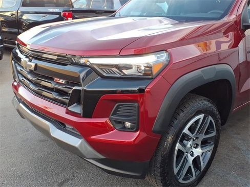 Used 2024 Chevrolet Colorado Z71 w/ Z71 Convenience Package 2 image 7