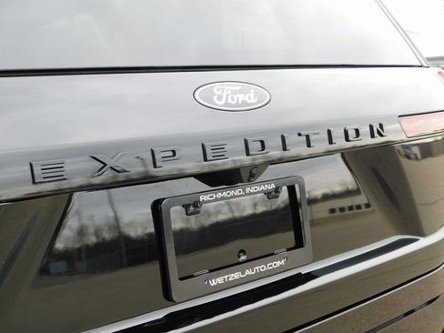 New 2026 Ford Expedition Platinum w/ Stealth Appearance Package image 53