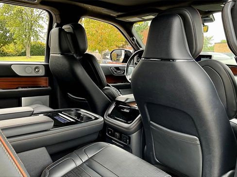 Used 2023 Lincoln Navigator Black Label image 29