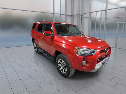 Certified 2020 Toyota 4Runner TRD Off-Road Premium image 2