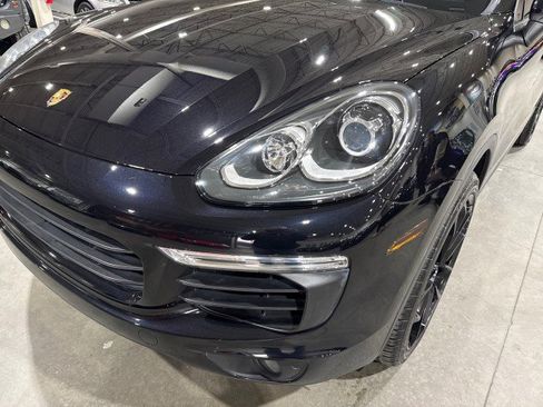 Used 2015 Porsche Cayenne S image 32
