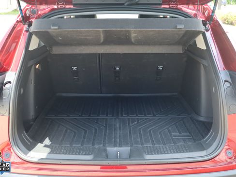Used 2024 Chevrolet Trax LT w/ LT Convenience Package FWD image 26