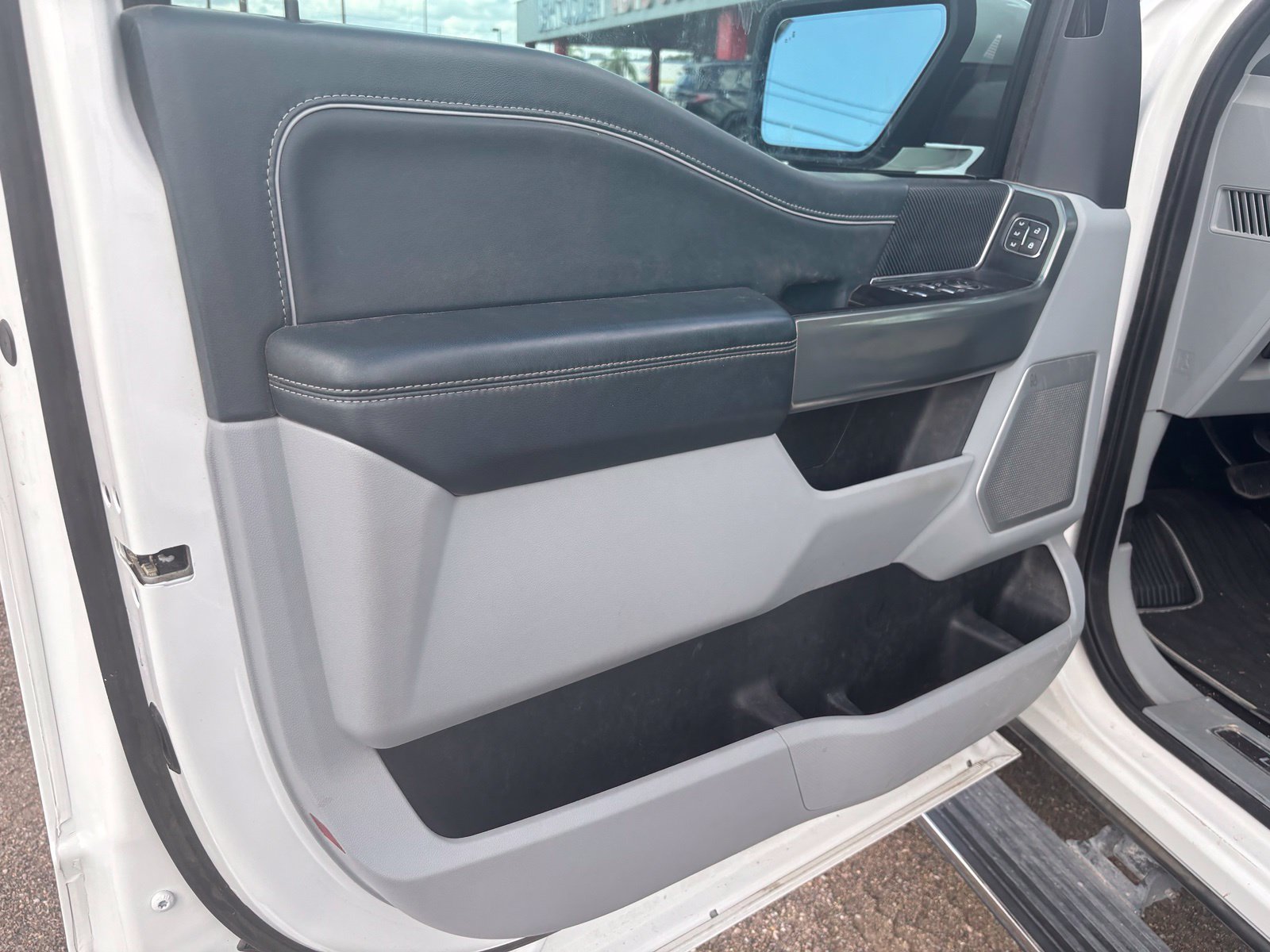 Used 2023 Ford F150 Limited AWD/4WD image 10